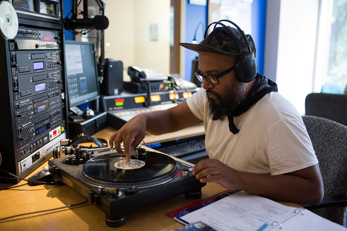 Daniel del Pielago hosts “Pa’lante” Sunday nights on WPFW in Washington, D.C.