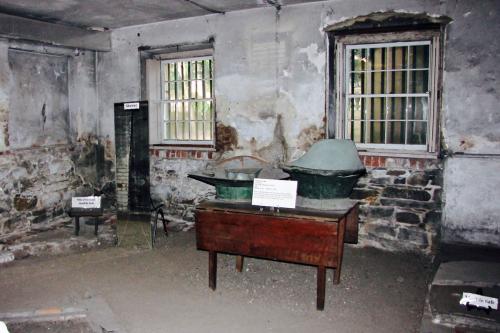 Owns-Thomas House bathroom