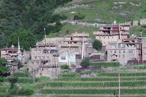 Tibetan village of Siyuewu in western China