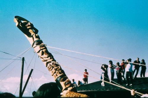 Photo by Donelle Blubaugh, courtesy Ralph Rinzler Folklife Archives and Collections, Smithsonian Institution