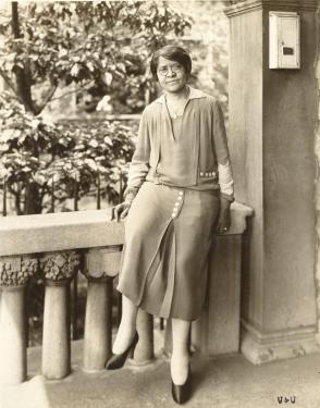 Annie Turnbo Malone founded and developed a large commercial and educational enterprise centered around cosmetics for African American women.